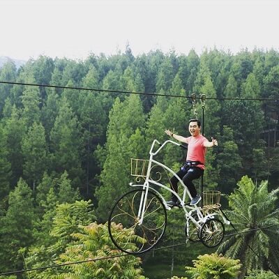 skybike-5-Wahana-Yang-Wajib-di-Coba-di-Dago-Dream-Park-Bandung
